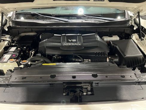 Used 2018 Nissan Titan SV image 41