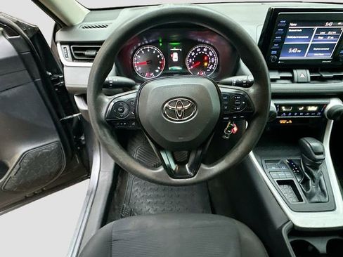 Used 2020 Toyota RAV4 LE image 12