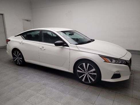 Used 2021 Nissan Altima 2.5 SR FWD image 11