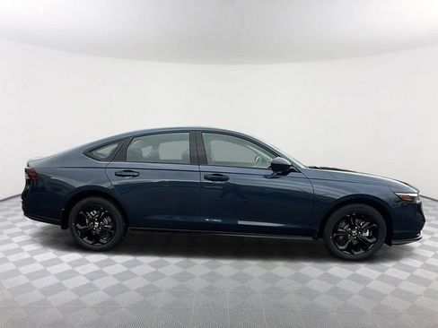 Used 2025 Honda Accord SE image 4
