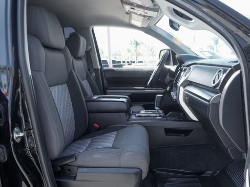 Used 2020 Toyota Tundra SR5 w/ SR5 Upgrade Package AWD/4WD image 37