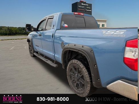 Used 2020 Toyota Tundra SR5 w/ SR5 Upgrade Package RWD image 9