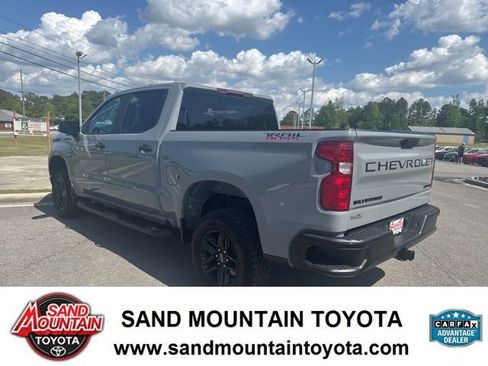 Used 2024 Chevrolet Silverado 1500 Custom Trail Boss w/ LPO, Dark Essentials Package image 5