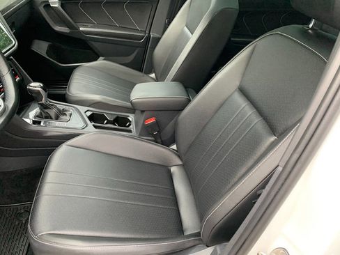 Used 2023 Volkswagen Tiguan SE R-Line FWD image 17