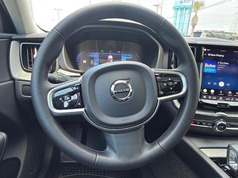 Used 2025 Volvo XC60 B5 Plus AWD/4WD image 15