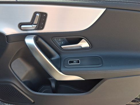 Used 2025 Mercedes-Benz CLA 250 4MATIC image 10
