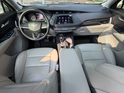 Used 2021 Cadillac XT4 Premium Luxury FWD image 35