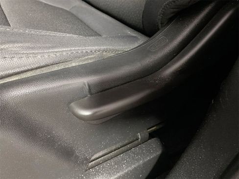 Used 2019 Chevrolet Silverado 1500 Custom w/ Custom Convenience Package image 12