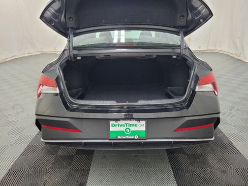 Used 2024 Hyundai Elantra SE FWD image 29
