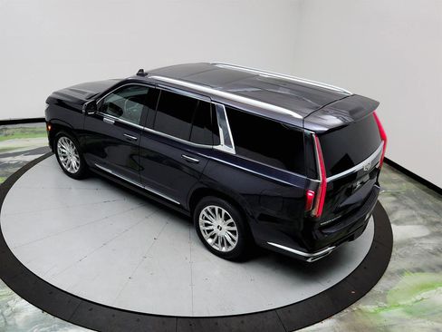 Used 2022 Cadillac Escalade Premium Luxury w/ Performance Package AWD/4WD image 37