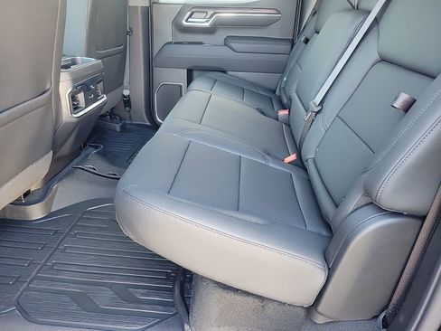New 2026 GMC Sierra 1500 SLT AWD/4WD image 11