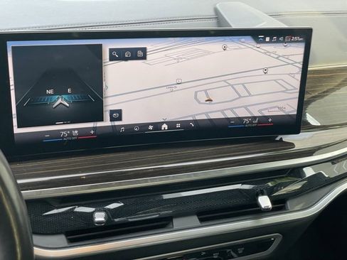 Certified 2024 BMW X7 xDrive40i w/ M Sport Package image 21