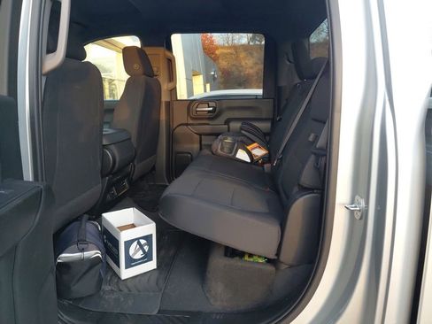 Used 2023 Chevrolet Silverado 2500 Custom w/ Custom Value Package image 13