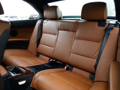 Used 2013 BMW 328i Convertible image 8