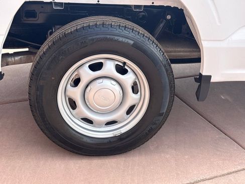 Used 2022 Ford F150 XL RWD image 40