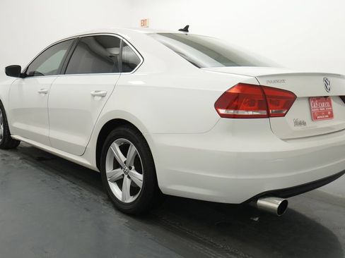 Used 2015 Volkswagen Passat 1.8T Limited Edition FWD image 6