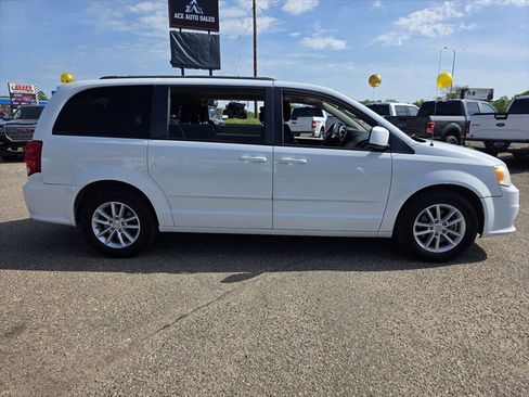 Used 2014 Dodge Grand Caravan SXT FWD image 5