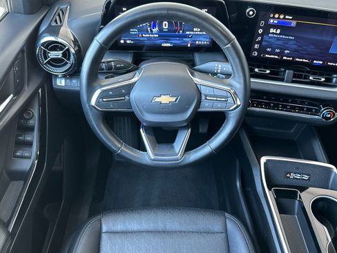 Used 2025 Chevrolet Equinox LT w/ Convenience Package II FWD image 14