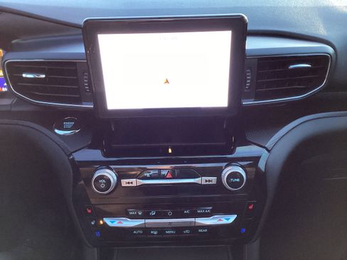 Used 2024 Ford Explorer ST w/ Equipment Group 401A image 20