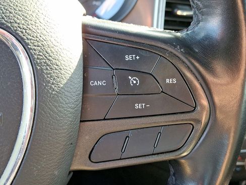 Used 2023 Dodge Charger SXT image 24