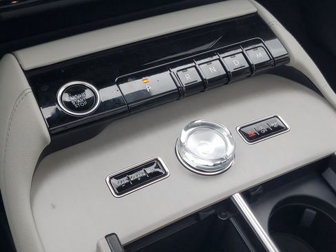 New 2026 Lincoln Navigator L Reserve AWD/4WD image 25