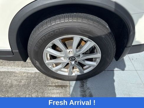 Used 2020 Nissan Rogue SV image 17