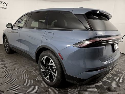 Used 2025 Lincoln Nautilus Premier w/ Equipment Group 102A image 6