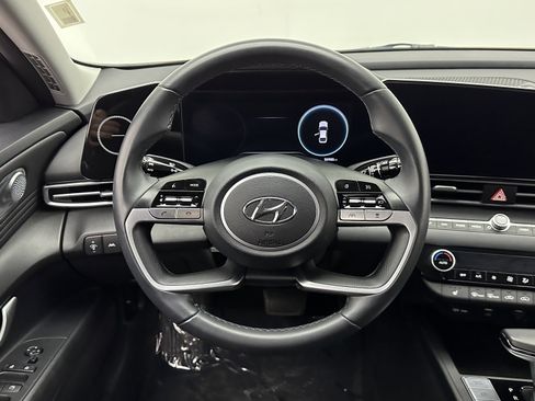 Used 2023 Hyundai Elantra SEL w/ Convenience Package image 23