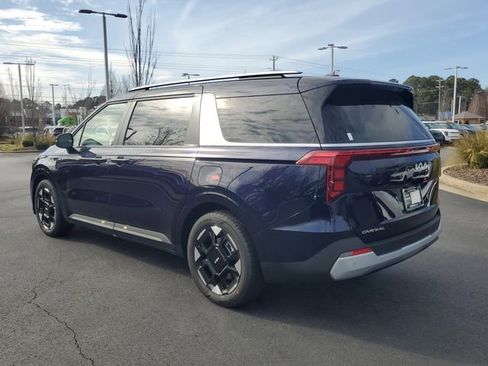 New 2026 Kia Carnival EX image 6