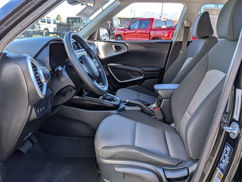 Used 2024 Kia Soul LX w/ Option Group 015 image 14