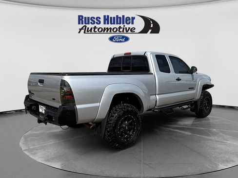 Used 2010 Toyota Tacoma 4x4 Access Cab V6 image 5