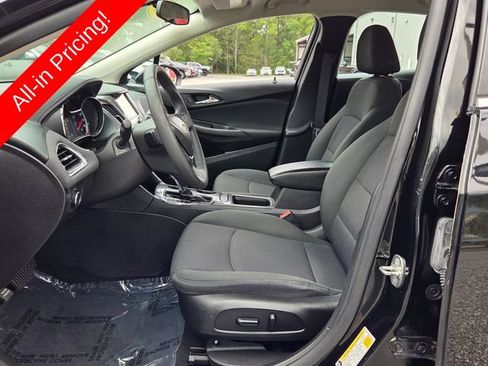 Used 2017 Chevrolet Cruze LT w/ Convenience Package FWD image 10