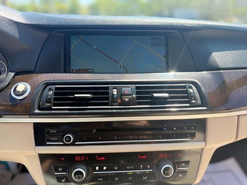Used 2011 BMW 528i Sedan RWD image 20
