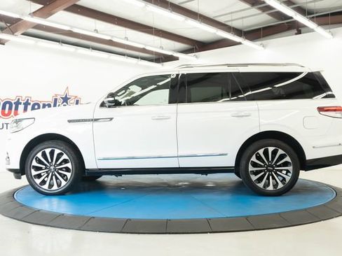 Used 2022 Lincoln Navigator Reserve AWD/4WD image 30