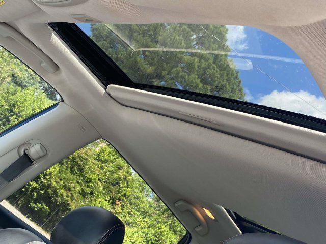 Used 2020 Nissan Pathfinder SL FWD image 15