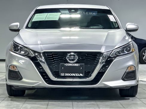 Used 2021 Nissan Altima 2.5 SV FWD image 5
