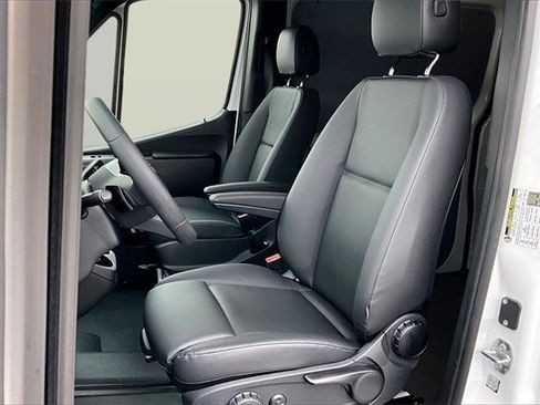 New 2025 Mercedes-Benz Sprinter 2500 image 12