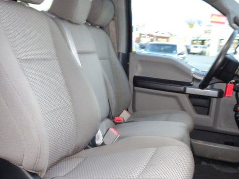 Used 2018 Ford F150 XLT w/ Equipment Group 302A Luxury image 12