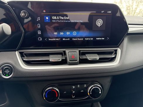 Used 2024 Chevrolet TrailBlazer LS image 19