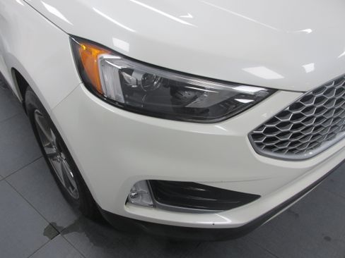 Certified 2023 Ford Edge SEL w/ Convenience Package AWD/4WD image 10