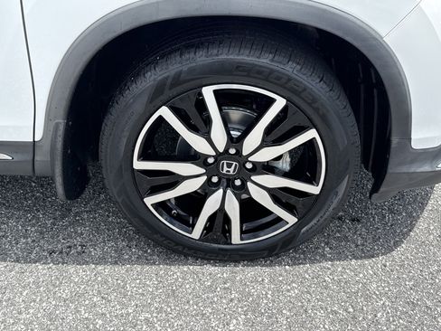 Used 2020 Honda Pilot Touring image 13