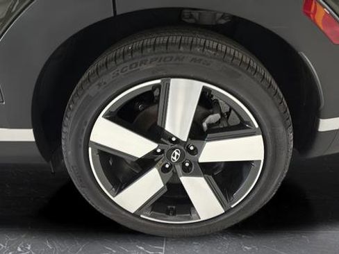 Used 2025 Hyundai Santa Fe Limited AWD/4WD image 44