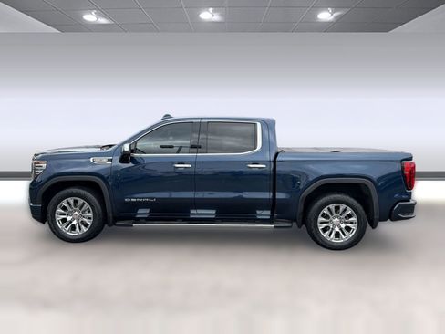 Used 2023 GMC Sierra 1500 Denali w/ Technology Package AWD/4WD image 2