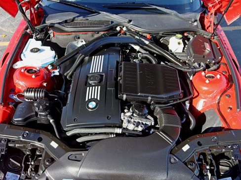 Used 2011 BMW Z4 sDrive35is RWD image 31