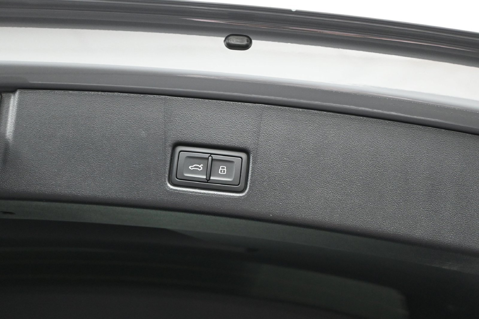 Used 2024 Audi Q4 e-tron Prestige AWD/4WD image 20