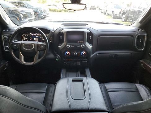 Used 2021 GMC Sierra 1500 Denali w/ Denali Ultimate Package AWD/4WD image 12