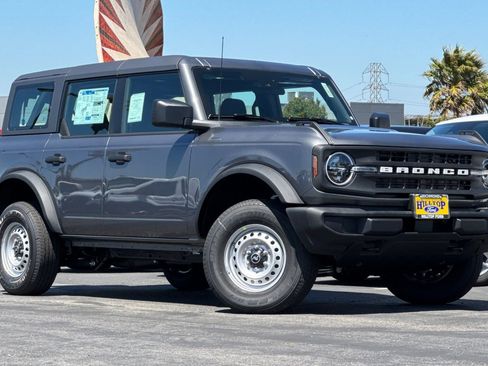 New 2025 Ford Bronco 4-Door AWD/4WD image 9
