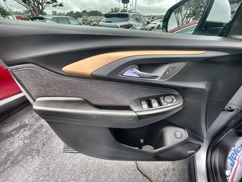Used 2023 Chevrolet TrailBlazer ACTIV w/ Sun and Liftgate Package AWD/4WD image 22