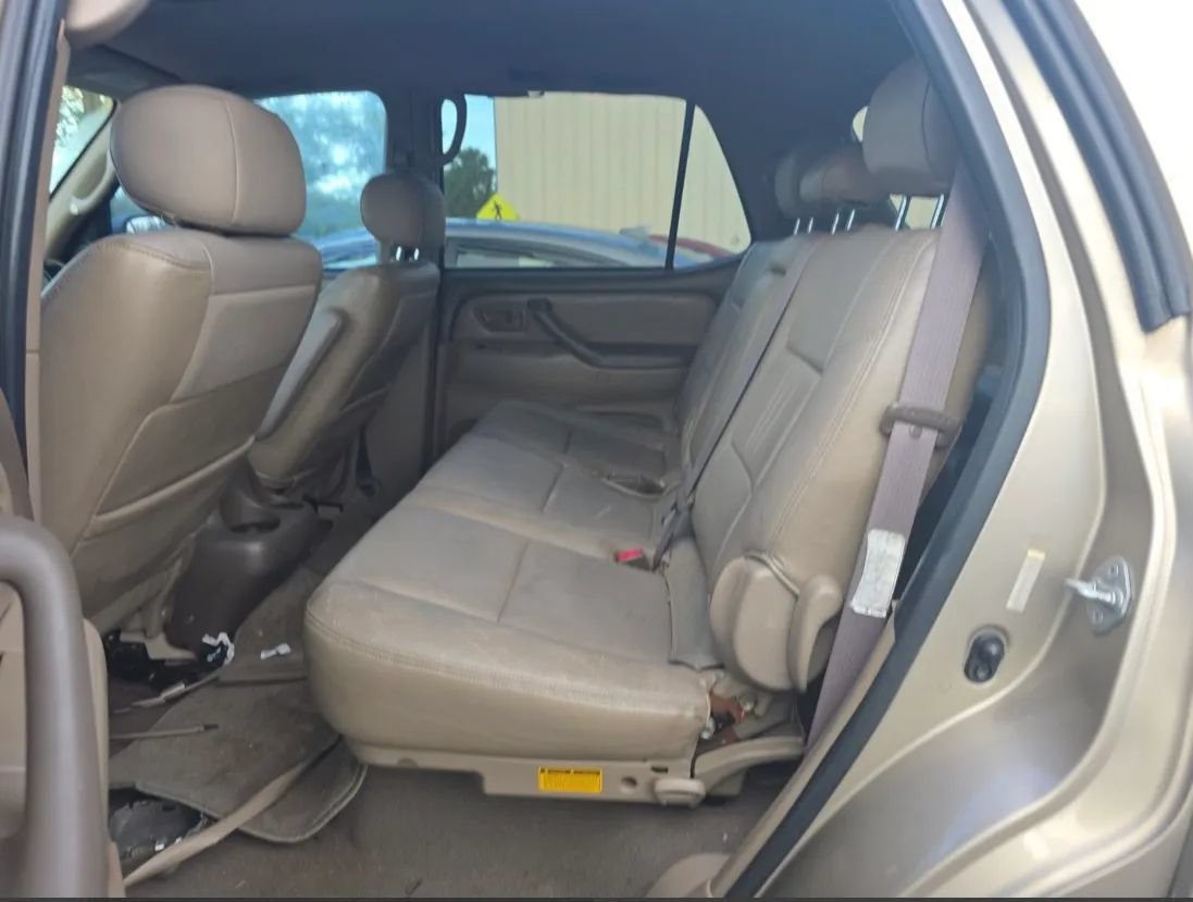 Used 2002 Toyota Sequoia SR5 w/ Convenience Pkg RWD image 9