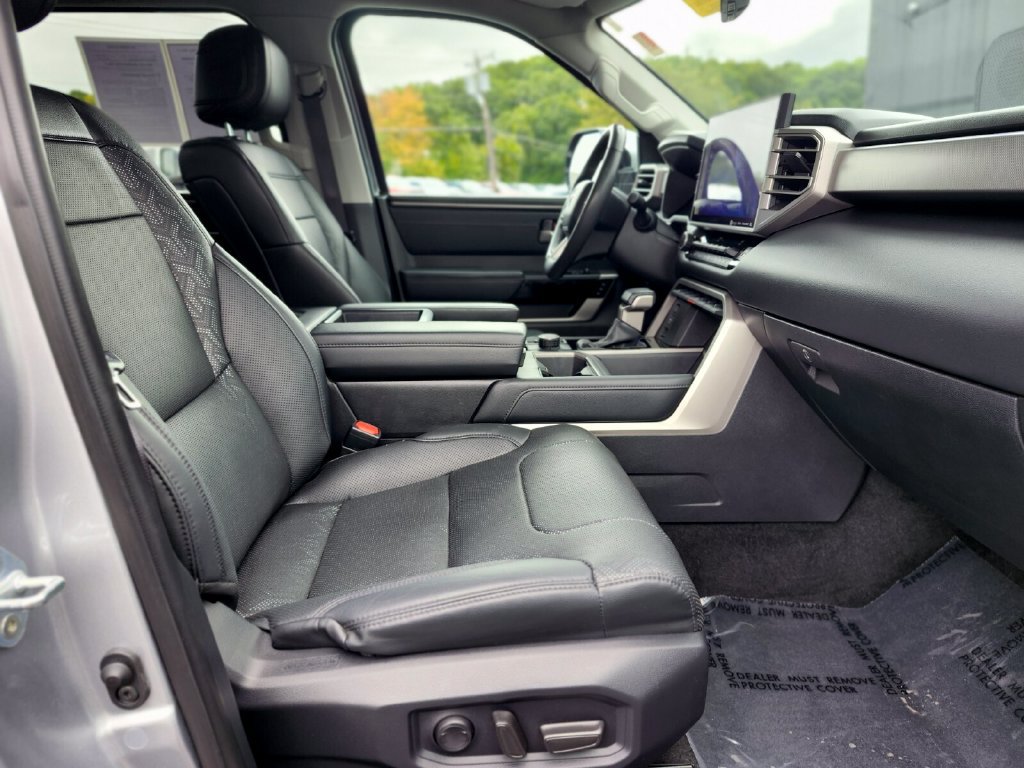 Used 2024 Toyota Tundra Limited AWD/4WD image 11